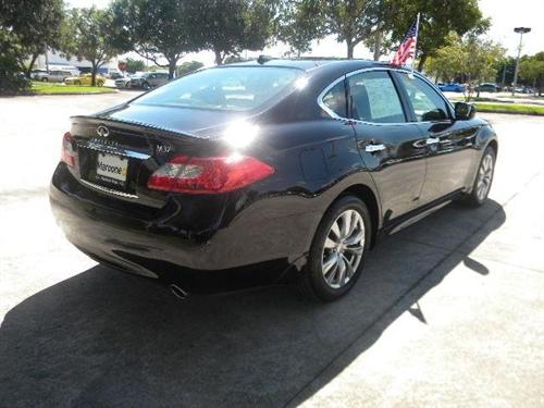 Infiniti M37 2011 photo 2