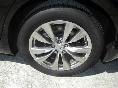 Infiniti M37 2011 photo 3