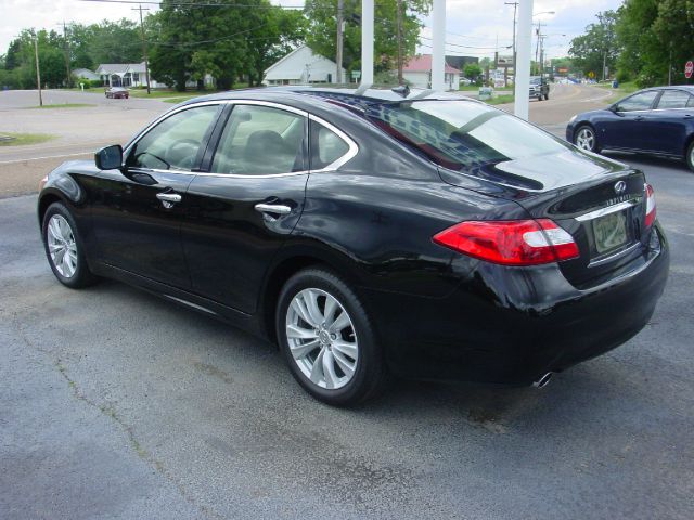 Infiniti M37 2011 photo 4