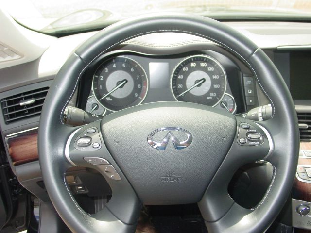 Infiniti M37 2011 photo 6