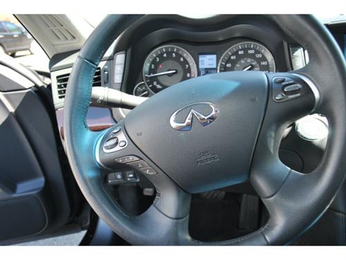 Infiniti M37 2011 photo 2