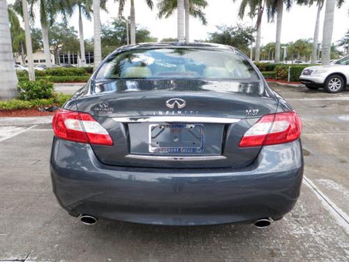 Infiniti M37 2011 photo 3