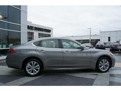 Infiniti M37x 2011 photo 4