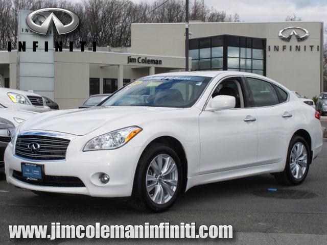 Infiniti M37x 2011 photo 2