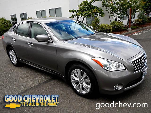 Infiniti M37x 2011 photo 2