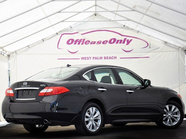 Infiniti M37x 2011 photo 2