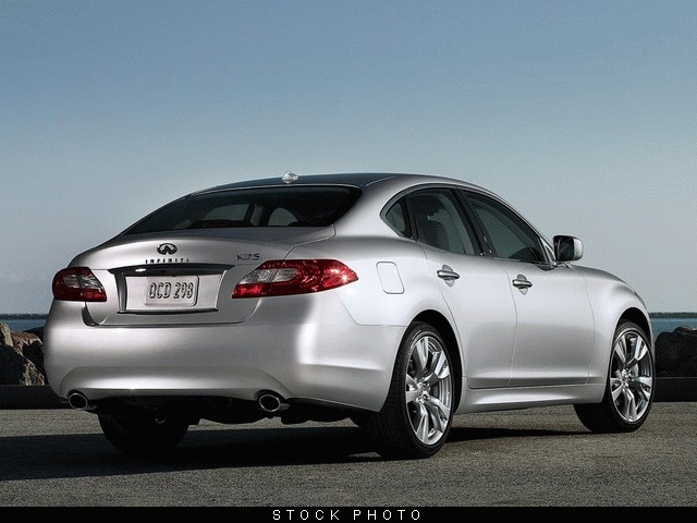 Infiniti M37x 2011 photo 1