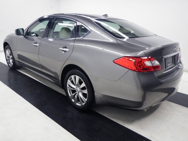 Infiniti M37x 2011 photo 2