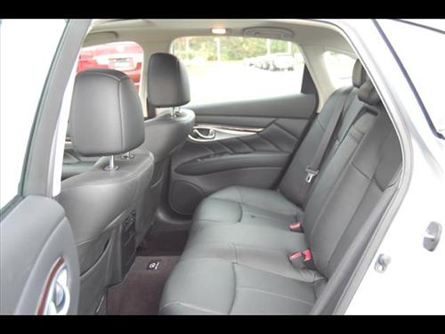 Infiniti M37x 2012 photo 4