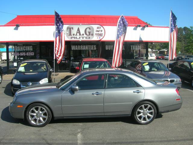 Infiniti M45 Base Sedan