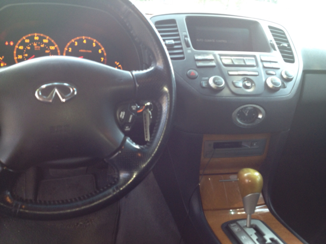 Infiniti M45 2003 photo 4