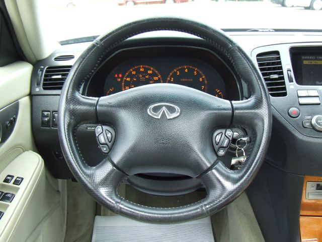 Infiniti M45 2003 photo 10