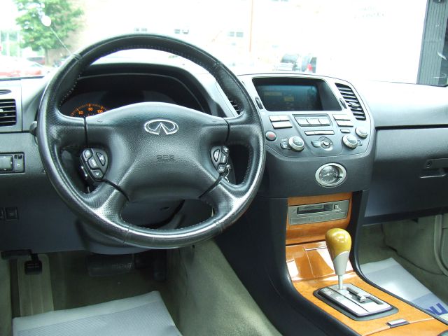 Infiniti M45 2003 photo 40