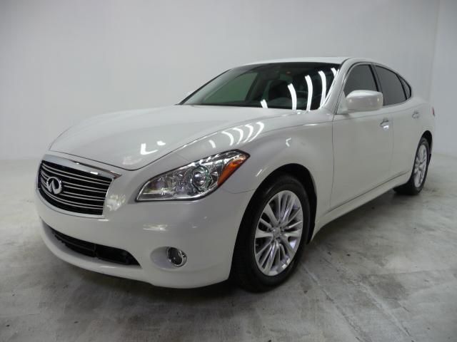 Infiniti M56 2012 photo 3