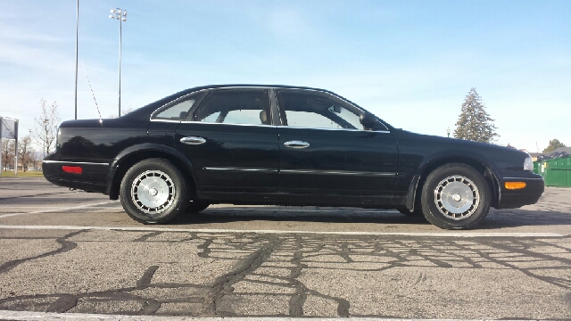 Infiniti Q45 1994 photo 2