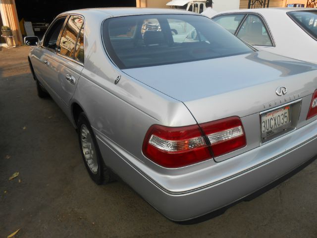 Infiniti Q45 1997 photo 3