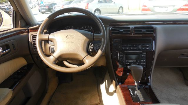 Infiniti Q45 1997 photo 10