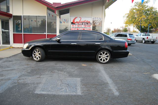 Infiniti Q45 2002 photo 2