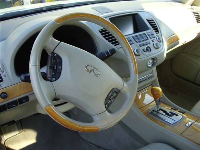 Infiniti Q45 2003 photo 4