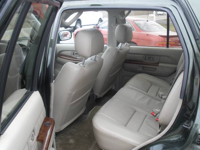 Infiniti QX4 1997 photo 3