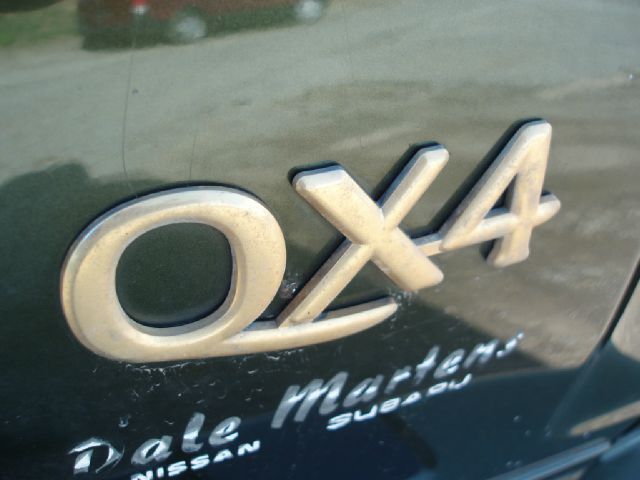 Infiniti QX4 1997 photo 11