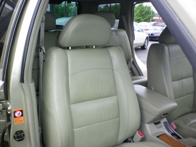 Infiniti QX4 2001 photo 5