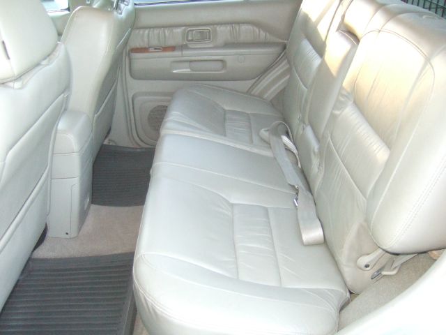 Infiniti QX4 2001 photo 10