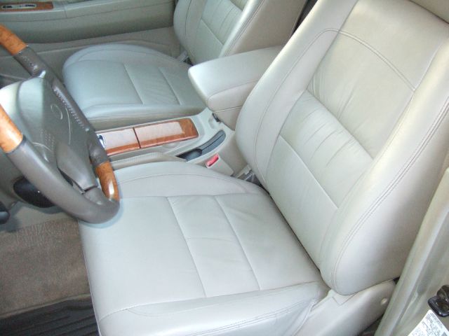 Infiniti QX4 2001 photo 6