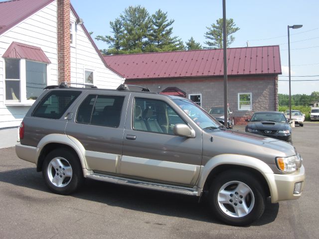 Infiniti QX4 2001 photo 18