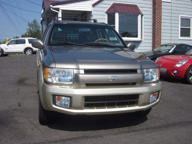 Infiniti QX4 2001 photo 34