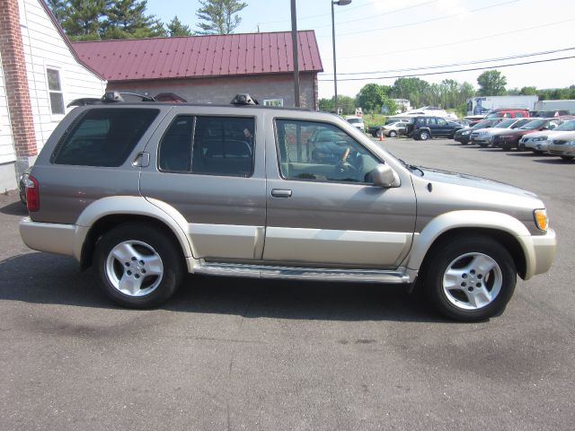 Infiniti QX4 2001 photo 36