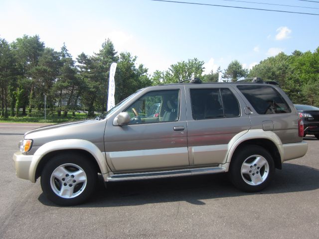 Infiniti QX4 2001 photo 6