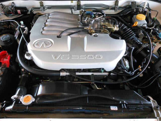 Infiniti QX4 2001 photo 26