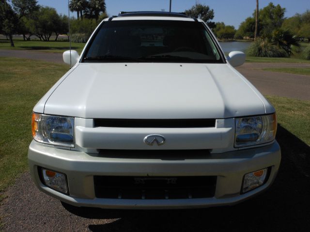 Infiniti QX4 2001 photo 27