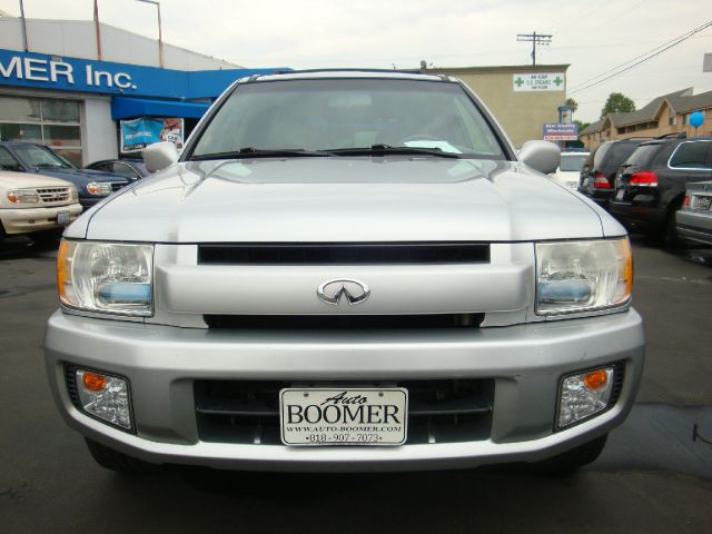 Infiniti QX4 2002 photo 4