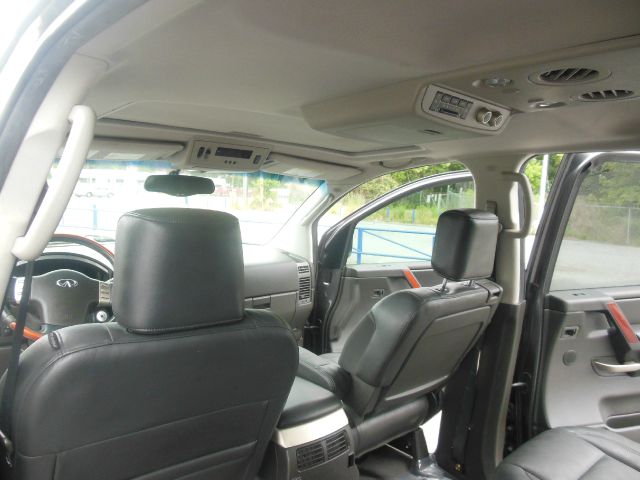 Infiniti QX56 2004 photo 1