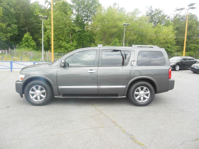 Infiniti QX56 2004 photo 21