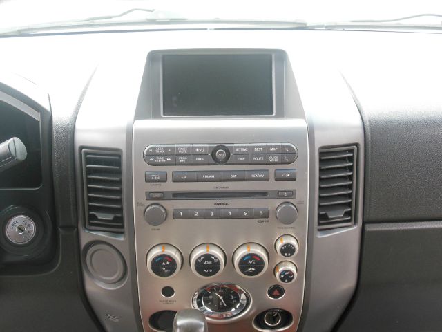 Infiniti QX56 2004 photo 9