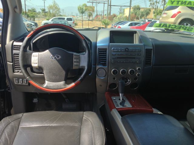 Infiniti QX56 2004 photo 3