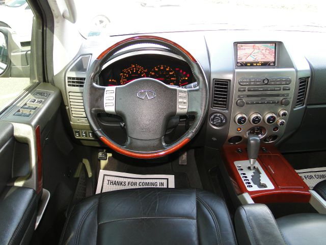 Infiniti QX56 2004 photo 39