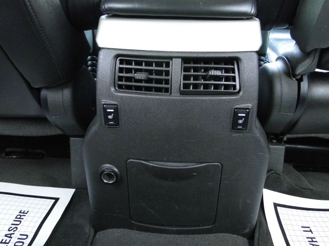 Infiniti QX56 2004 photo 40