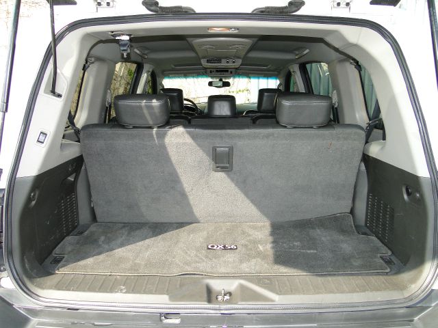 Infiniti QX56 2004 photo 53