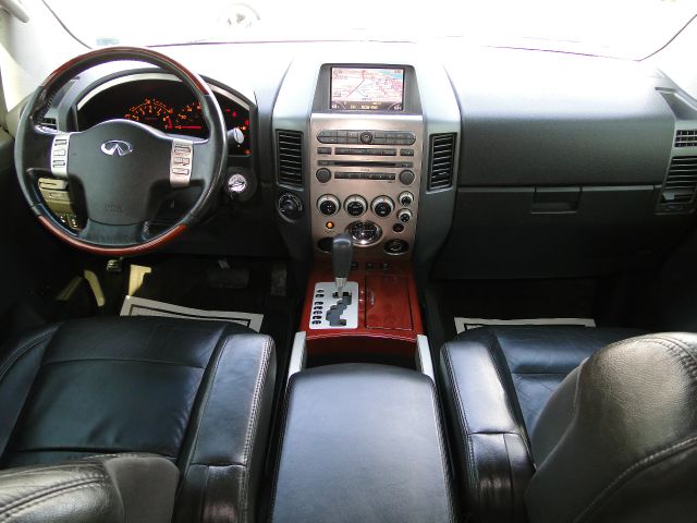 Infiniti QX56 2004 photo 62