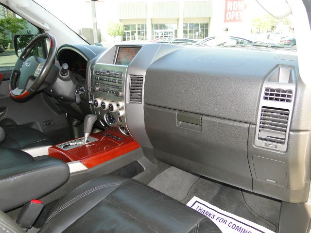 Infiniti QX56 2004 photo 63