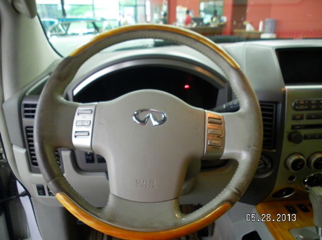 Infiniti QX56 2004 photo 15