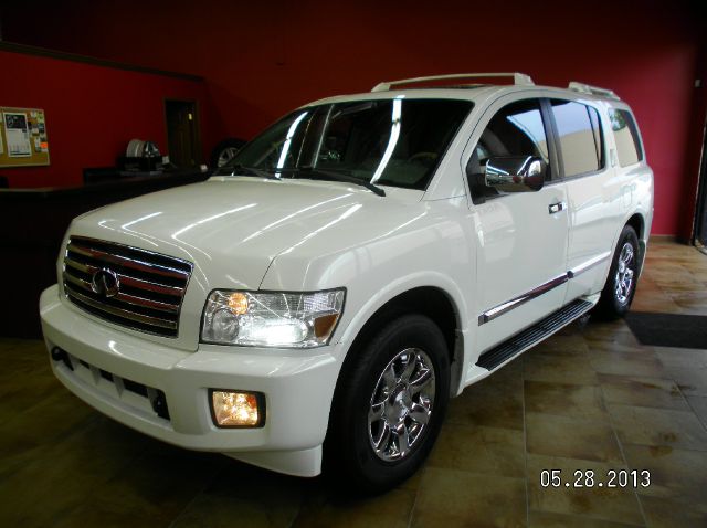 Infiniti QX56 2004 photo 17