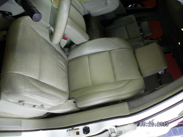 Infiniti QX56 2004 photo 7