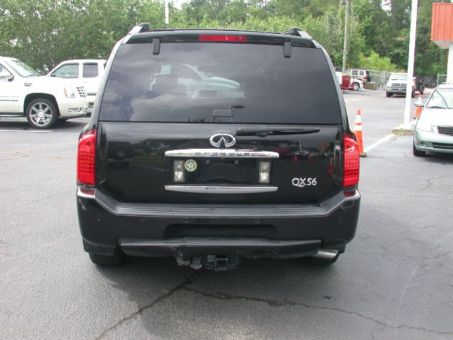 Infiniti QX56 2004 photo 3