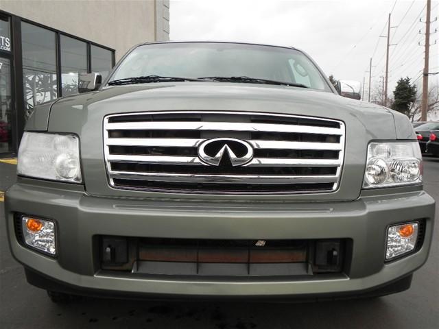 Infiniti QX56 2005 photo 1