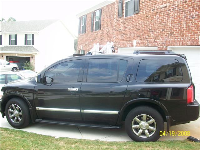 Infiniti QX56 2005 photo 1